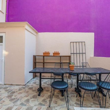 Taksim Wooden House Hostel Стамбул Экстерьер фото