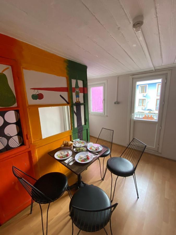 Taksim Wooden House Hostel Стамбул Экстерьер фото